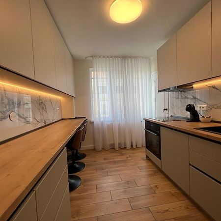 Square View Apartment Cluj-Napoca Exterior photo