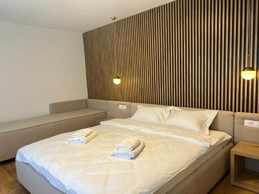 Square View Apartment Cluj-Napoca Exterior photo