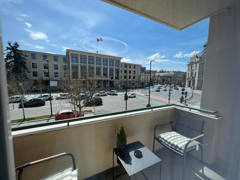 Square View Apartment Cluj-Napoca Exterior photo