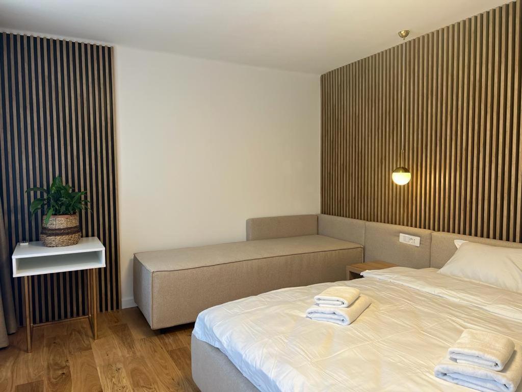 Square View Apartment Cluj-Napoca Exterior photo