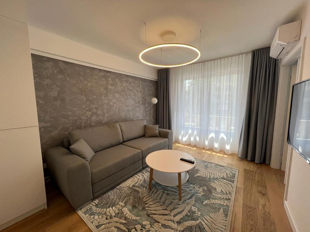 Square View Apartment Cluj-Napoca Exterior photo